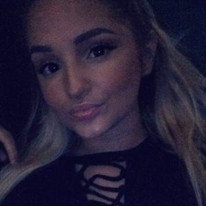 Meet your Posher, Dana